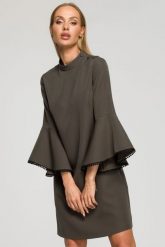 Elegancka sukienka trapezowa z bufiastymi rękawami z falbanami khaki. Brązowe sukienki damskie MOE, xl, bez wzorów, eleganckie, bez kołnierzyka, bez ramiączek, trapezowe. Za 259.00 zł.