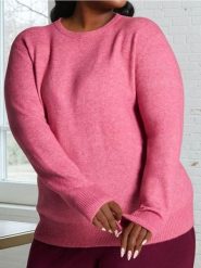 Sweter basic z domieszką wełny - różowy. Czerwone swetry nierozpinane damskie Sinsay, xl, bez wzorów, z wełny, bez kołnierzyka, bez ramiączek. Za 49.99 zł.
