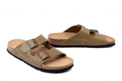 DR. BRINKMANN 600133-07 olive, klapki męskie. Zielone klapki męskie Dr. Brinkmann, bez wzorów, ze skóry, bez zapięcia. Za 242.17 zł.