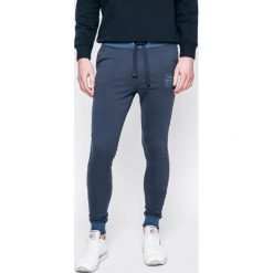 Blend - Spodnie. Niebieskie spodnie materiałowe męskie Blend, bez wzorów, z bawełny. W wyprzedaży za 59.90 zł.