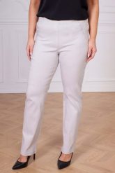 Popielate spodnie Nilda z prostą nogawką wysoki stan PLUS SIZE XXL. Szare spodnie materiałowe damskie Nasi partnerzy, bez wzorów, z elastanu, biznesowe, z podwyższonym stanem, plus size, krótkie. Za 159.90 zł.