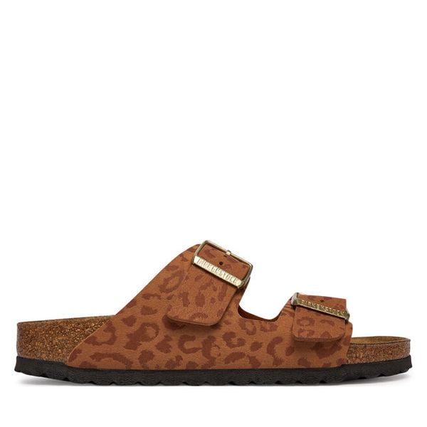 Klapki Birkenstock. Brązowe klapki damskie Birkenstock, bez wzorów, bez obcasa, bez zapięcia. Za 449.99 zł.
