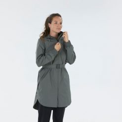 Kurtka turystyczna damska Quechua Raincut Long wodoodporna. Brązowe kurtki sportowe damskie QUECHUA, m, bez wzorów, bez ramiączek, bez kaptura, trekkingowe. Za 129.99 zł.