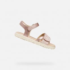 Sandały GEOX J SANDAL HAITI Rose. Czerwone sandały damskie Geox, bez wzorów, z syntetyku, bez obcasa, bez zapięcia. Za 225.99 zł.