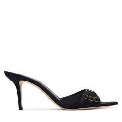 Klapki Elisabetta Franchi. Czarne klapki damskie Elisabetta Franchi, bez wzorów, bez obcasa, bez zapięcia. Za 2,129.00 zł.