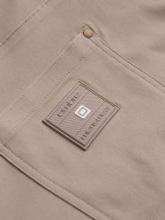 Spodnie męskie materiałowe REGULAR z kieszeniami cargo - beżowe V3 OM-PACG-0178 - XXL. Brązowe spodnie materiałowe męskie Ombre Clothing, bez wzorów, z materiału. W wyprzedaży za 79.99 zł.
