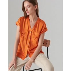 Koszula z krótkimi rękawami - Pomarańczowy. Brązowe koszule damskie Mohito, bez wzorów, bez kołnierzyka, bez ramiączek. W wyprzedaży za 29.99 zł.