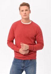 Lekki sweter S-RADO. Czerwone swetry męskie Volcano, l, bez wzorów, z bawełny, klasyczne, bez kołnierzyka, bez ramiączek. Za 139.99 zł.