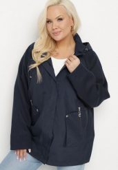 Granatowa Kurtka Wiatrówka z Odpinanym Kapturem i Ściągaczami Arseli. Niebieskie kurtki damskie Born2be, plus size, bez wzorów, z jeansu, plus size. Za 189.99 zł.