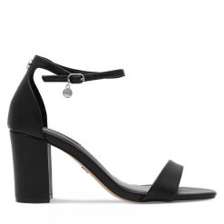 Sandały Nine West. Czarne sandały damskie Nine West, bez wzorów, bez obcasa, na słupku, bez zapięcia. Za 229.99 zł.