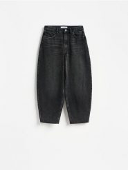 Jeansy barrel leg - czarny. Czarne jeansy damskie Reserved, bez wzorów, z denimu. Za 129.99 zł.
