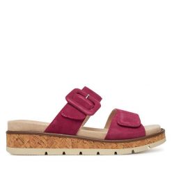 Klapki Caprice. Czerwone klapki damskie Caprice, bez wzorów, bez obcasa, bez zapięcia. Za 229.99 zł.