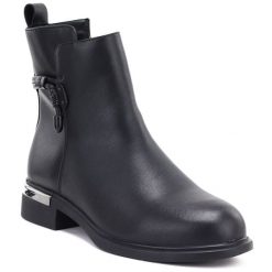 Skórzane botki damskie czarne D&A S.Barski MK62-7025. Czarne botki damskie d&a, bez wzorów, ze skóry, eleganckie, bez obcasa, bez zapięcia. Za 219.99 zł.