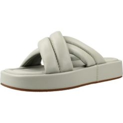 Sandały CLARKS ALDA GLIDE Zielony. Zielone sandały damskie Clarks, bez wzorów, ze skóry, bez obcasa, bez zapięcia. Za 364.99 zł.