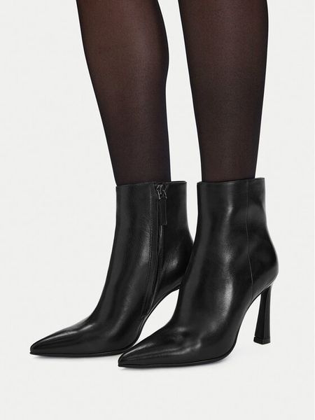 GINO ROSSI Botki EO-GL988A-5-180-3 Czarny. Czarne botki damskie Gino Rossi, bez wzorów, ze skóry, bez obcasa, na szpilce, bez zapięcia. Za 549.99 zł.