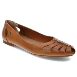 Brązowe Półbuty Armodo Wygodne Obuwie Damskie. Brązowe balerinki damskie Armodo, bez wzorów, ze skóry, biznesowe, bez obcasa, na obcasie, bez zapięcia. Za 229.99 zł.