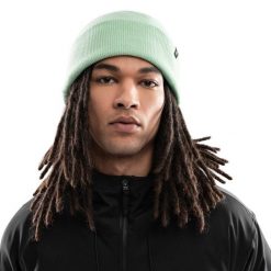 Czapka zimowa beanie unisex Snowflake Dead Moss. Zielone czapki damskie SIROKO, na zimę, bez wzorów, z materiału, eleganckie. Za 128.00 zł.