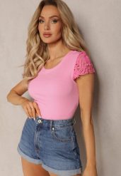 Różowy Prążkowany Top z Koronkowymi Aplikacjami Velsia. Czerwone topy damskie Renee, l, z aplikacjami, z koronki, bez kołnierzyka, bez ramiączek. Za 39.99 zł.