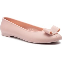 Baleriny BASSANO - WP41-120360 Pink. Czerwone balerinki damskie Bassano, bez wzorów, z materiału, bez obcasa, bez zapięcia. W wyprzedaży za 19.99 zł.