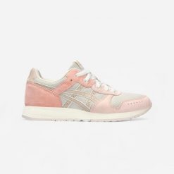 Buty sportowe damskie ASICS Gel Lyte Classic. Czerwone obuwie sportowe damskie Asics, bez wzorów, z meshu, bez zapięcia, trekkingowe, Asics Gel Lyte. W wyprzedaży za 229.99 zł.