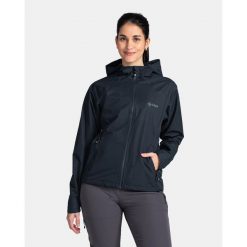 Kurtka outdooroowa damska Kilpi SONNA-W. Czarne kurtki sportowe damskie Kilpi, na jesień, bez wzorów, z materiału, bez ramiączek, z kapturem, trekkingowe. Za 318.77 zł.