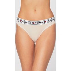 Tommy Hilfiger - Brazyliany. Czerwone majtki damskie Tommy Hilfiger, z bawełny. W wyprzedaży za 69.90 zł.