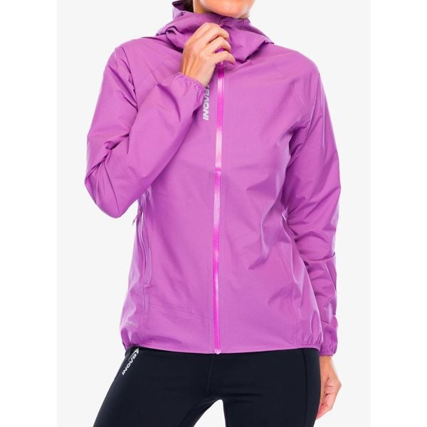 Kurtka do biegania damska Inov-8 Stormshell V2. Fioletowe kurtki sportowe damskie Inov-8, na zimę, bez wzorów, bez ramiączek, bez kaptura, do biegania. Za 592.99 zł.