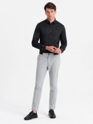 Klasyczna koszula męska SLIM FIT z satynowej tkaniny – czarna V4 OM-SHOS-0176 - XL. Czarne koszule męskie Ombre Clothing, l, bez wzorów, z bawełny, biznesowe, bez kołnierzyka, bez ramiączek. W wyprzedaży za 119.99 zł.