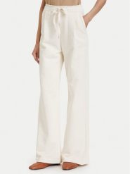 Maryley Spodnie materiałowe 26EB519/07PA Beżowy jasny Regular Fit. Brązowe spodnie materiałowe damskie Maryley, bez wzorów, z bawełny. Za 349.99 zł.