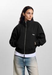 Kurtka sportowa damska Prosto Boxing. Czarne kurtki sportowe damskie Prosto., xl, bez wzorów, z nylonu, bez ramiączek, bez kaptura, na fitness i siłownię. Za 315.99 zł.