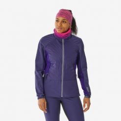 Bluza do narciarstwa biegowego damska Quechua XCS 500. Fioletowe bluzy damskie WED'ZE, na zimę, s, bez wzorów, z materiału, sportowe, bez ramiączek, bez kaptura. Za 259.99 zł.