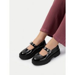 Półbuty JENNY. Czarne półbuty damskie Jenny, bez wzorów, bez obcasa, na płaskiej podeszwie, bez zapięcia. Za 149.99 zł.