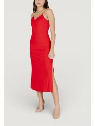 Morgan Sukienka koktajlowa 261-RYAN Czerwony Regular Fit. Czerwone sukienki damskie Morgan, bez wzorów, z syntetyku, wizytowe, bez kołnierzyka, bez ramiączek. Za 279.99 zł.