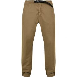 Spodnie Urban Classics Straight Leg Chino. Zielone eleganckie spodnie męskie Urban Classics, bez wzorów. Za 244.50 zł.