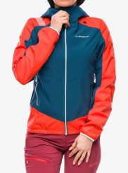 Kurtka softshell damska La Sportiva Aequilibrium Softshell Jacket. Zielone kurtki sportowe damskie La Sportiva, l, bez wzorów, z gore-texu, bez ramiączek, bez kaptura, trekkingowe, gore-tex. Za 780.99 zł.