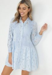 Niebieska Koszulowa Sukienka z Koronką Jolley. Niebieskie sukienki damskie Born2be, m, z aplikacjami, z koronki, bez kołnierzyka, bez ramiączek, mini, koszulowe. Za 219.99 zł.