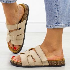 Beżowe klapki damskie Potocki 17305. Brązowe klapki damskie POTOCKI, na lato, bez wzorów, z jeansu, eleganckie, bez obcasa, na płaskiej podeszwie, bez zapięcia. Za 89.00 zł.