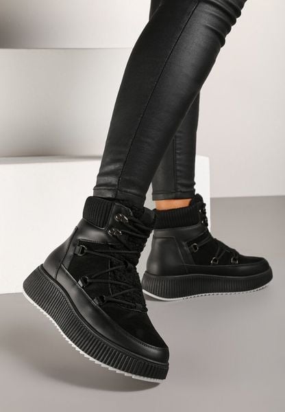 Czarne Płaskie Sznurowane Śniegowce Trapery Vices Ozdobione Futerkiem Typu Baranek Temarie. Czarne śniegowce damskie Born2be, z jeansu, bez zapięcia. Za 99.99 zł.