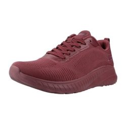Buty SKECHERS BOBS SQUAD Bordeaux. Czerwone obuwie trekkingowe damskie Skechers, z tkaniny, bez zapięcia. Za 266.99 zł.