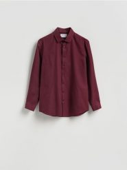 Koszula regular z bawełny egipskiej - karminowy. Czerwone koszule męskie Reserved, l, bez wzorów, z bawełny, bez kołnierzyka, bez ramiączek. Za 139.99 zł.