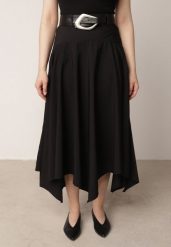 Czarna Rozkloszowana Spódnica z Ozdobnym Paskiem i Asymetrycznym Dołem Pillen. Czarne spódnice damskie Born2be, do pracy, l, bez wzorów, ze skóry, biznesowe, maxi, asymetryczne. Za 149.99 zł.