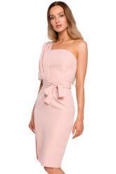 Sukienka koktajlowa na jedno ramię ołówkowa z rozcięciem różowa. Czerwone sukienki damskie Sukienki.shop, na imprezę, xl, bez wzorów, wizytowe, bez kołnierzyka, bez ramiączek, ołówkowe. Za 229.00 zł.