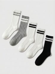 Prążkowane skarpetki w paski 5 pack - wielobarwny. Skarpetki damskie Sinsay, bez wzorów, prążkowane. Za 17.99 zł.