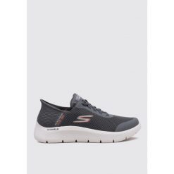 Tenisówki Skechers Model Slip Ins: Go Walk Kolor Szary. Szare trampki męskie Skechers, bez wzorów, z tkaniny, bez zapięcia. Za 309.00 zł.