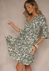 Ciemnozielona Sukienka z Wiskozy o Rozkloszowanym Kroju w Abstrakcyjny Wzór Lirese. Zielone sukienki damskie Renee, na co dzień, l, bez wzorów, z wiskozy, eleganckie, bez kołnierzyka, bez ramiączek, mini, rozkloszowane. Za 84.99 zł.
