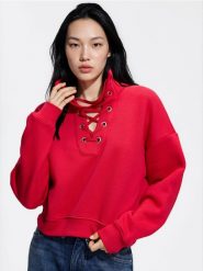 Gładka bluza z bawełną - czerwony. Czerwone bluzy damskie Reserved, l, bez wzorów, z bawełny, bez ramiączek, bez kaptura. Za 139.99 zł.