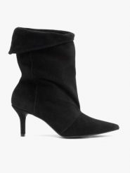 Czarne wyższe botki muszkieterki na szpilce. Czarne botki damskie Brawo sp. z o.o., bez wzorów, z gumy, eleganckie, bez obcasa, na szpilce, bez zapięcia. Za 599.99 zł.
