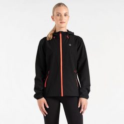 Kurtka przeciwdeszczowa damska Gravitate. Czarne kurtki sportowe damskie Dare 2B, bez wzorów, bez ramiączek, bez kaptura, trekkingowe. W wyprzedaży za 219.99 zł.