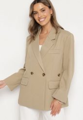 Beżowa Dwurzędowa Marynarka o Pudełkowym Kroju Oversize z Dodatkowym Guzikiem Paselira. Brązowe marynarki i żakiety damskie Born2be, bez wzorów, z jeansu, eleganckie, bez kołnierzyka, bez ramiączek. Za 219.99 zł.