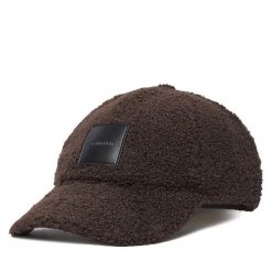 Czapka z daszkiem Calvin Klein. Brązowe czapki damskie Calvin Klein, bez wzorów. Za 189.99 zł.